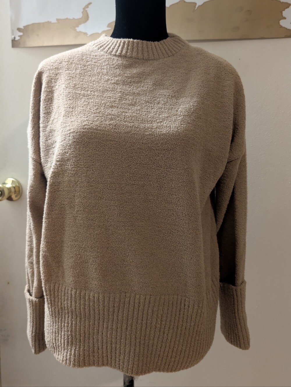 PrettyGarden Cozy Fuzzy Sweater M Beige Oatmeal Soft Boucle Crewneck Oversized